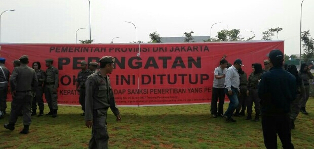 Anies Segel Bangunan Pulau Reklamasi