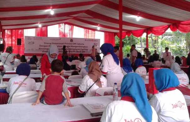 Bank DKI Gelar Akad Kredit Massal Program OK OCE