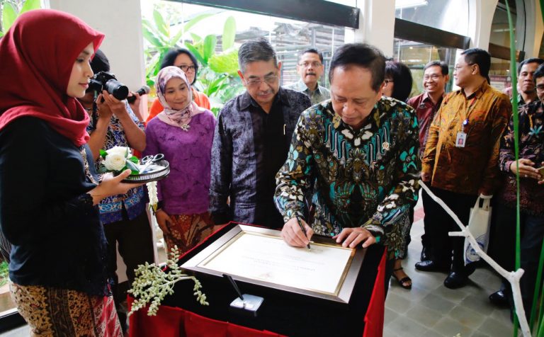 Pacu Perkembangan Riset Biologi Molekuler, Menristekdikti Resmikan Pusat Genom Nasional