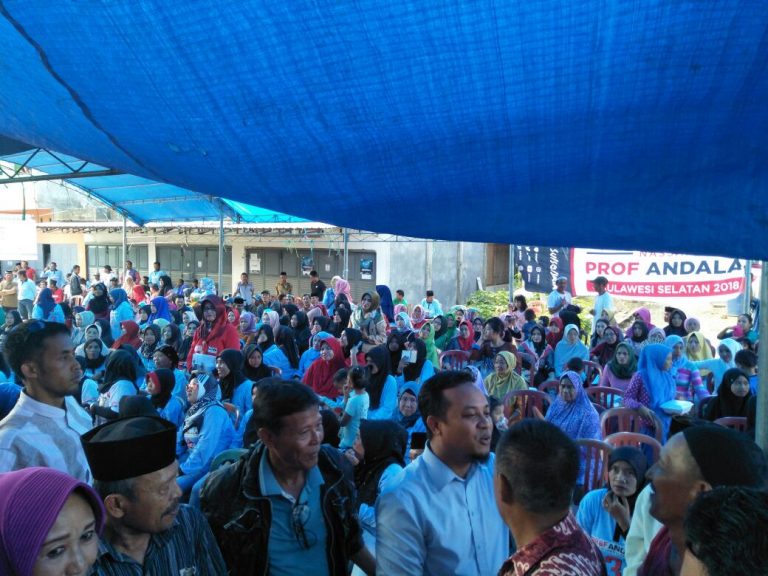 Warga Wajo Percaya Prof Andalan Mampu Dorong Industri Rumahan di Sulsel