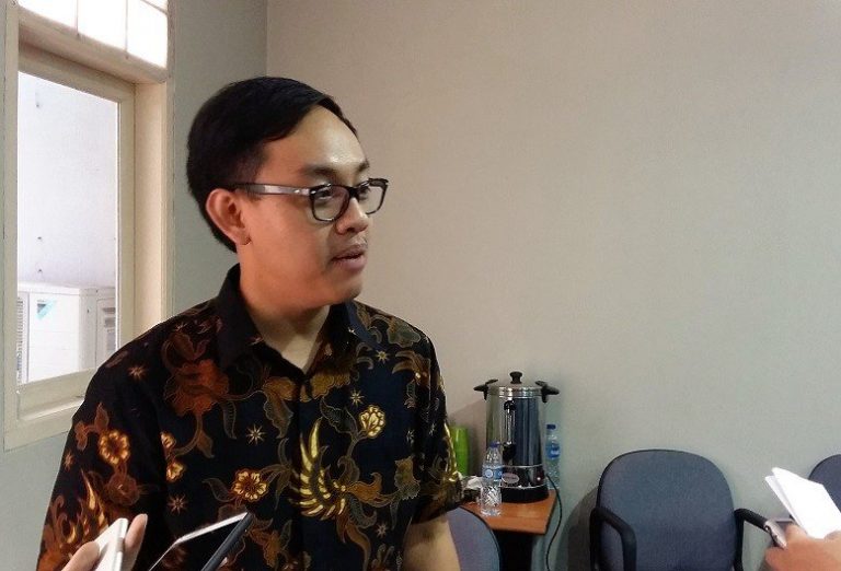 INDEF Kritik Kenaikan THR dan Gaji ke-13 PNS