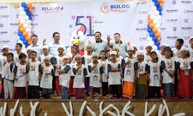 HUT ke-51, Perum BULOG salurkan Bantuan Pendidikan 2,18 M