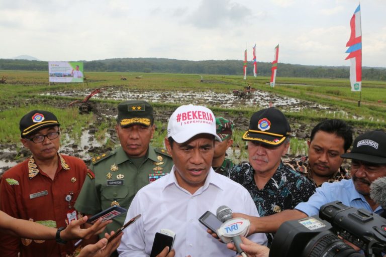 Optimalkan Alsintan di Lumajang, Mentan Pastikan Tidak Ada Lahan Tidur