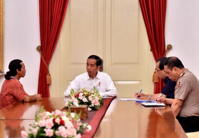 Kesalnya Jokowi mendengar Keluhan Supir Truk terkait Pungli