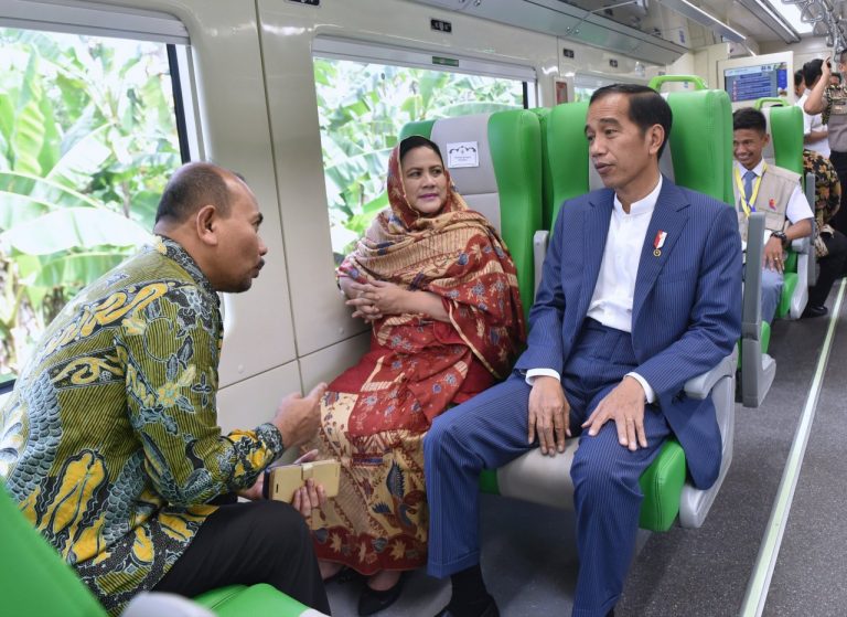 Dijajal Jokowi, KA Minangkabau Ekspres Resmi Beroperasi