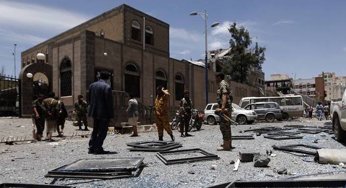 Koalisi Arab Saudi Bombardir Kantor Kepresidenan Yaman