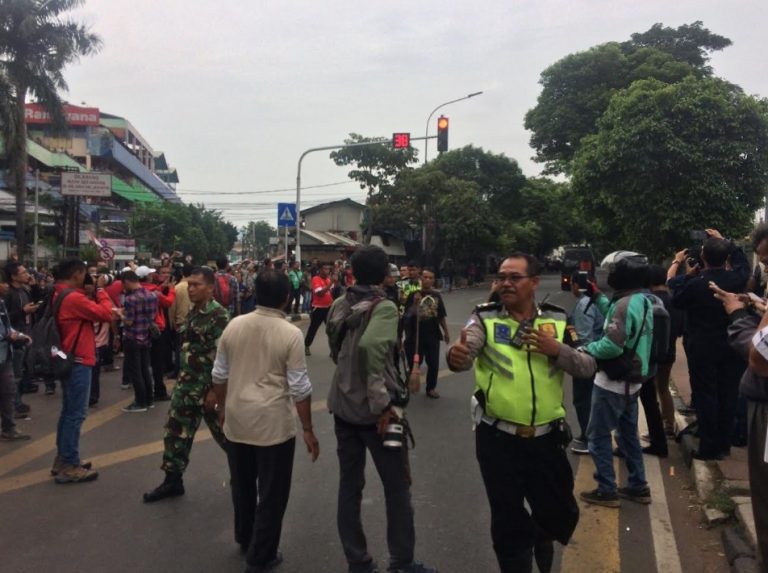 Tim Gegana Selidiki Bungkusan Diduga Bom dekat Stasiun Palmerah