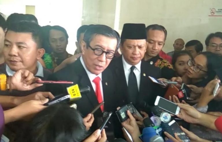 Mundur dari Menkumham, Yasonna: Kita Tidak Boleh Rangkap Jabatan
