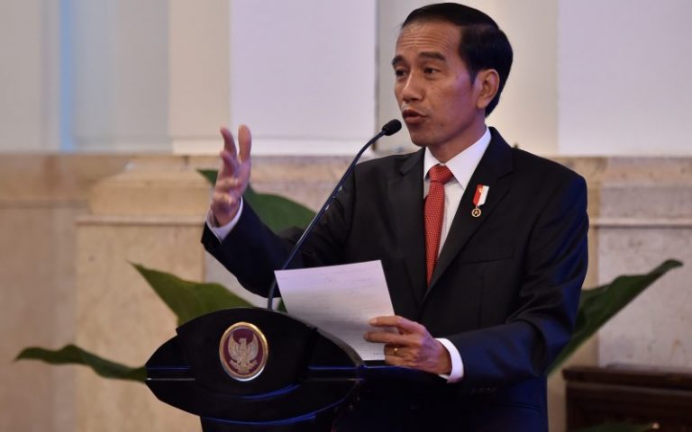 Integritas Jokowi Dipertanyakan Ketika Para Menterinya Maju Nyaleg