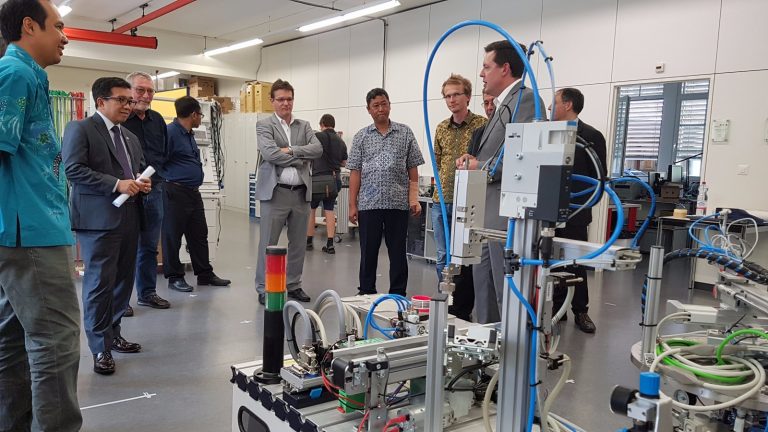 Politeknik di Indonesia ikuti dual vocational education and training di Swiss