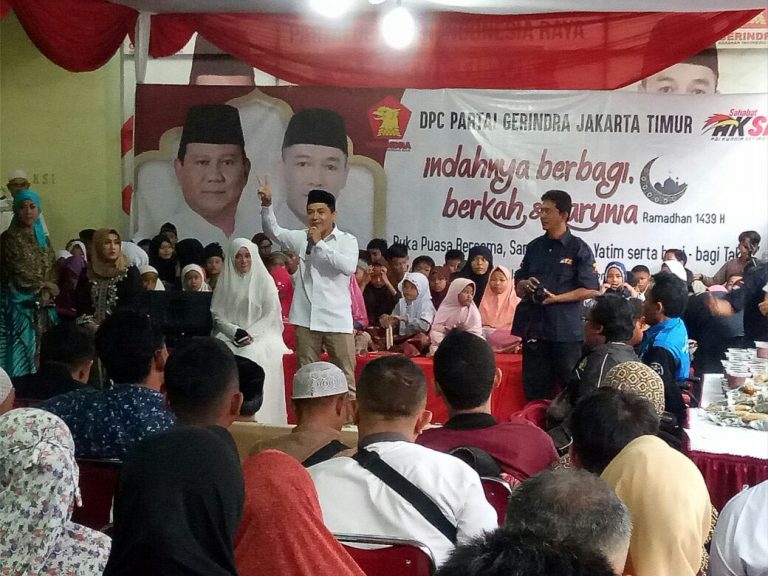 Gelar Bukber dan Santuni Anak Yatim, DPC Gerindra Jaktim Komit Peduli Rakyat Kecil