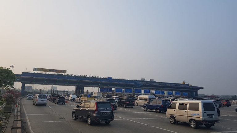 H-6 Lebaran, 109 Ribu Kendaraan Tinggalkan Jakarta Melalui GT Cikarang Utama