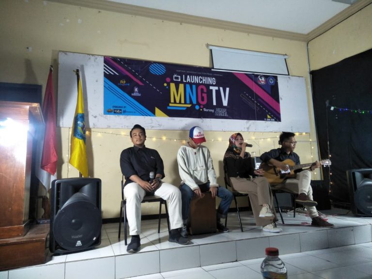 Dosen dan Mahasiswa Ilmu Komunikasi Unirow Luncurkan TV Online