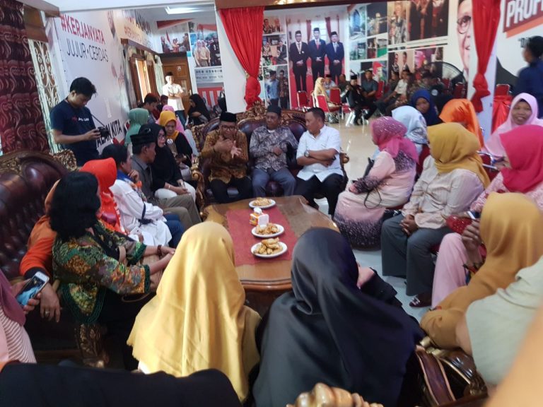 Prof Andalan Gelar Open House di Rumah Perjuangan
