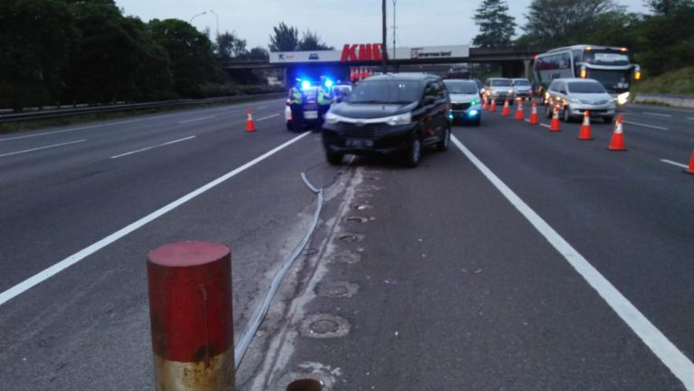 Jasa Marga Lakukan Perawatan Rutin Jalan Tol Jakarta-Cikampek