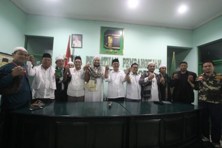 Unggul di Hitung Cepat Pilbup Bogor, Kubu Ade – Iwan Gemakan Shalawat