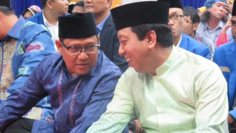 Di Depan Kyai Said, Jokowi Sebut Romy dan Cak Imin Bersaing