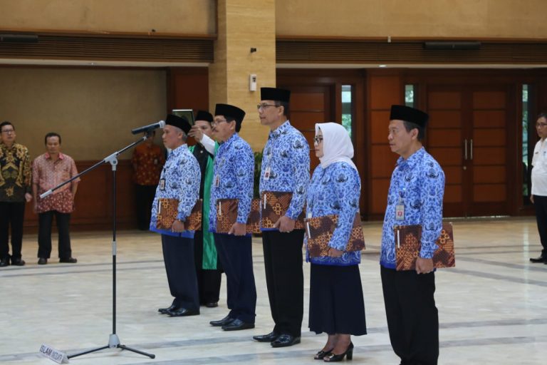 Lantik 5 Pejabat Eselon II, Mentan Minta Fokus Tingkatkan Kesejahteraan Petani