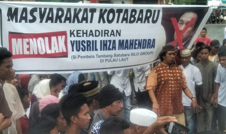 Masyarakat Kotabaru Tolak Kedatangan Yusril