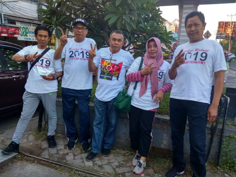 Relawan Jokowi Semarakkan CFD Kota Makassar