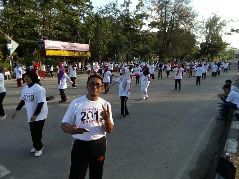 Ramaikan CFD Serentak, Relawan Jokowi Klaim Peroleh Respon Positif dari Masyarakat