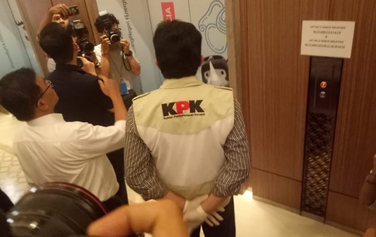 Giliran Kantor PLN Pusat Digeledah KPK
