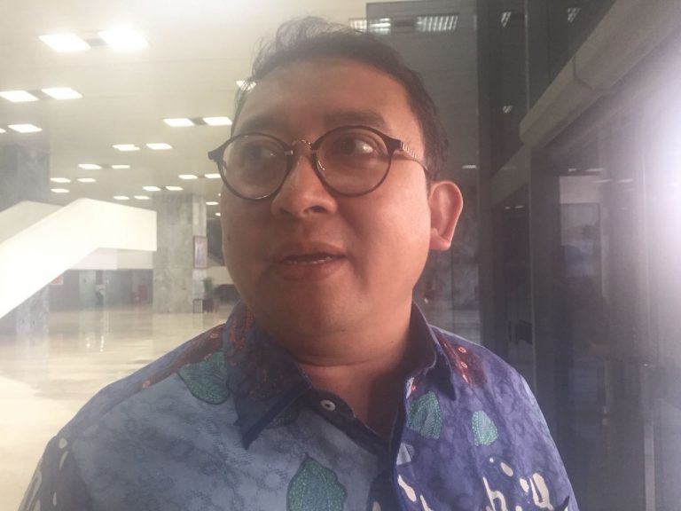 Pembebasan Ba’asyir Dikaji Ulang, Fadli Zon Ingatkan Jokowi Jangan jadi Boneka
