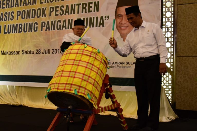 Mentan Launching Program Pemberdayaan Ekonomi Umat Berbasis Pesantren