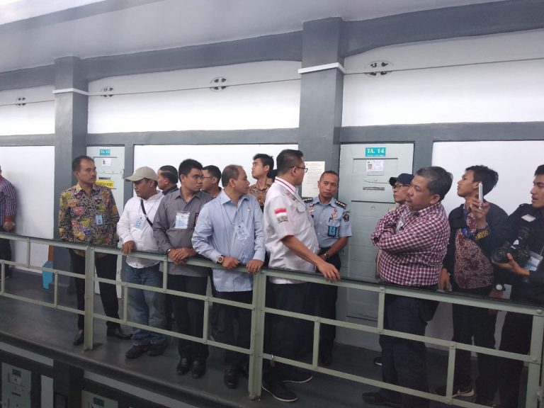 Disambangi Fahri Hamzah, Nazarudin Ngurung Diri di Kamar