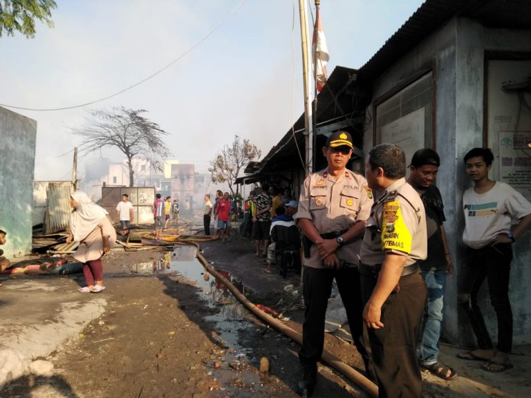 Kebakaran di Ancol Renggut Nyawa Seorang Petugas Damkar