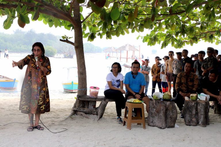 Kampanye Makan Ikan, Fadli Zon semprot Menteri Susi