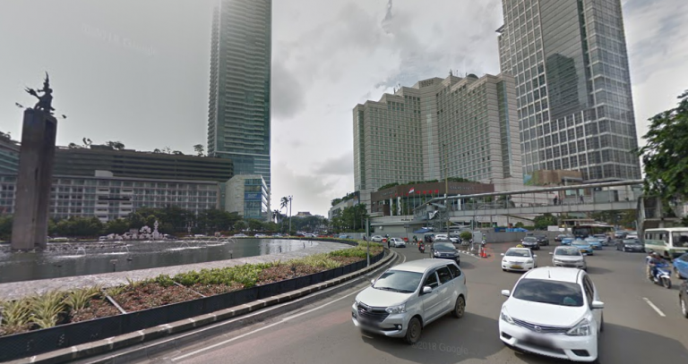 Meski Pro Kontra, Pemprov DKI Bongkar JPO Bundaran HI