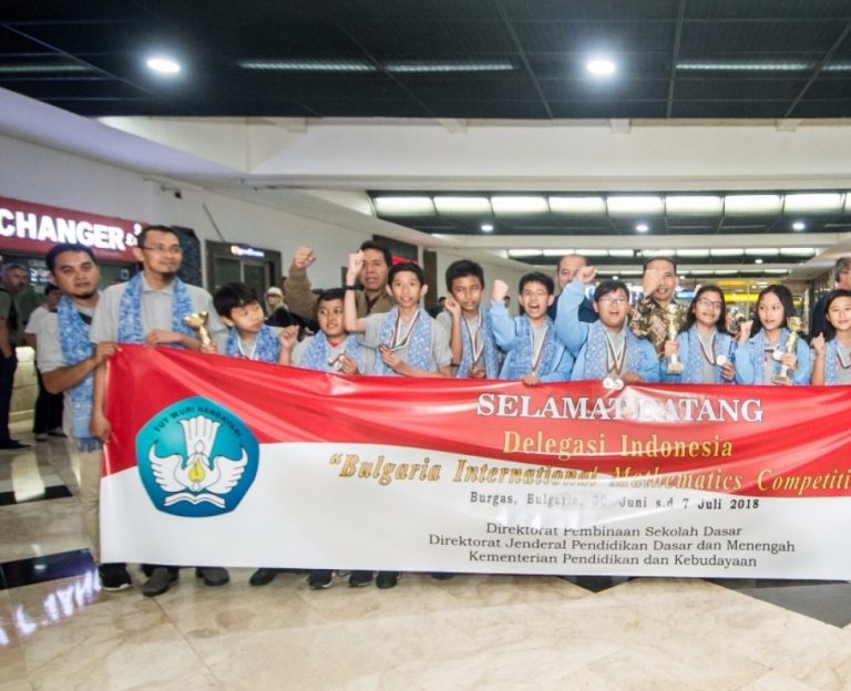Siswa SD Indonesia Juarai Olimpiade Matematika di Bulgaria