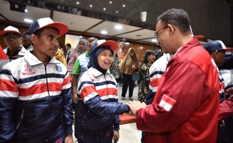 Anies Doakan Kontingen Tuna Grahita Menang di Turnamen Olahraga