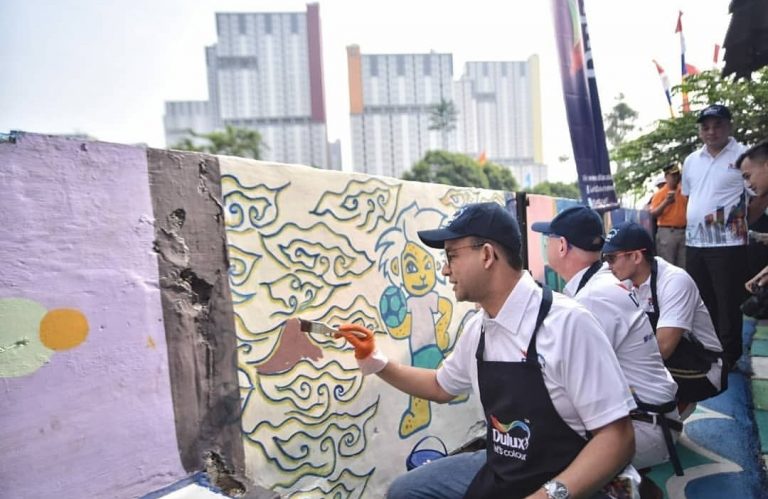Melukis Wajah Ibukota Jelang Asian Games