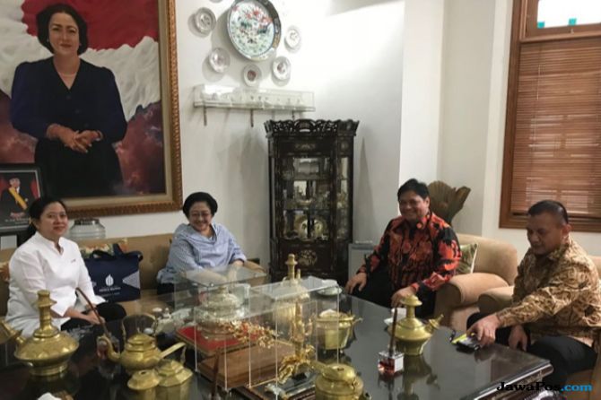 Gelar Pertemuan Empat Mata, Ini yang Dibahas Megawati dan Airlangga