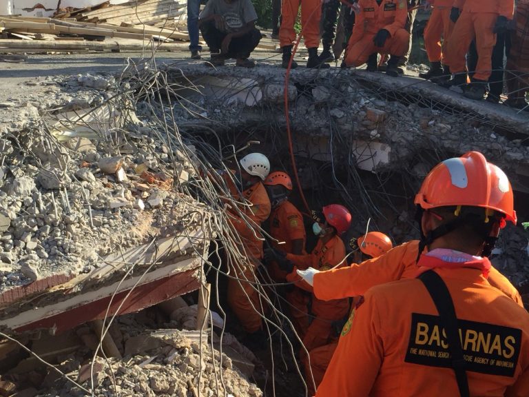 Pemerintah Didesak Percepat Penanganan Korban Gempa Lombok