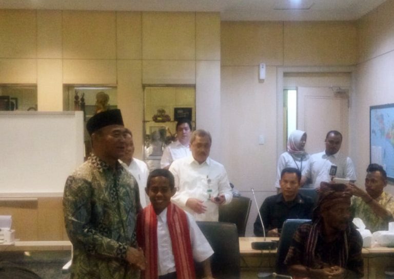 Bertemu Mendikbud, Begini Ekspresi Lugu Yohanes
