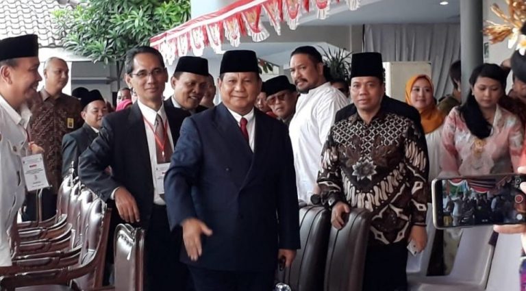 Prabowo-Sandi Pilih Upacara Kemerdekaan di Kampus UBK