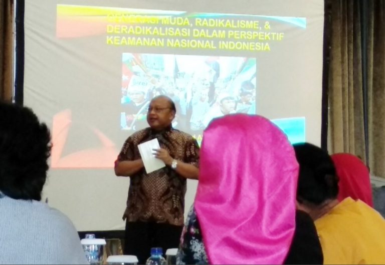 Tiga Alasan Remaja Mudah Terjerumus Paham Radikal