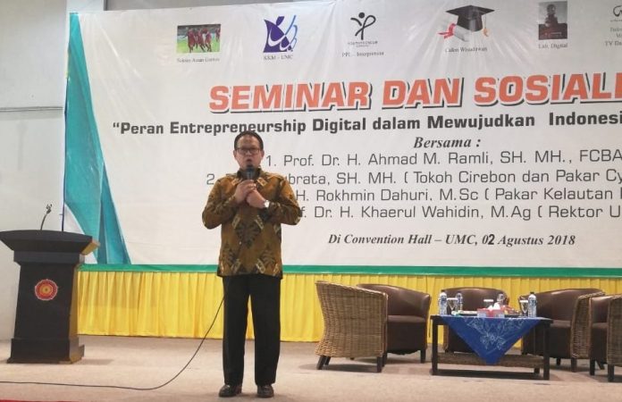 Prof Rokhmin Dahuri menyampaikan keynote speech di acara Seminar Entrepreneur dikampus UMC, Kamis (2/7/2018)