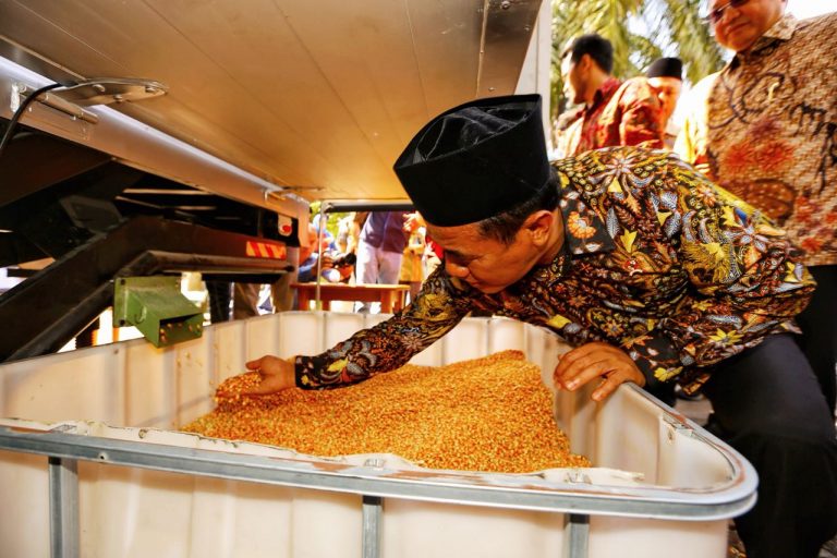 Mobile Corn Dryer Bantu Petani Jagung Indonesia