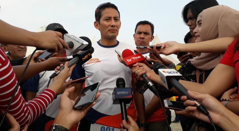 Jelang Tes Kesehatan, Sandi Lari 5 KM di Acara Ancol Aquathlon