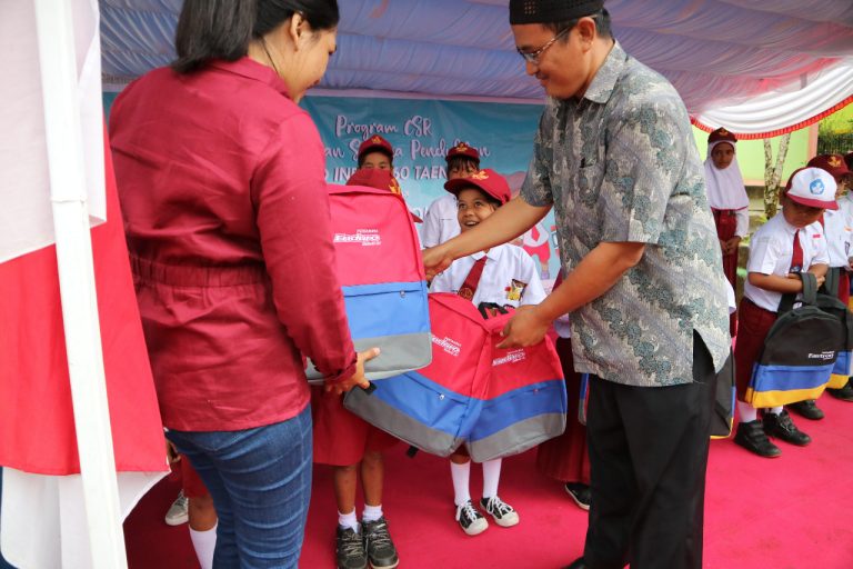 Pertamina Lubricants Salurkan Sarana Pendidikan di Kota Ambon