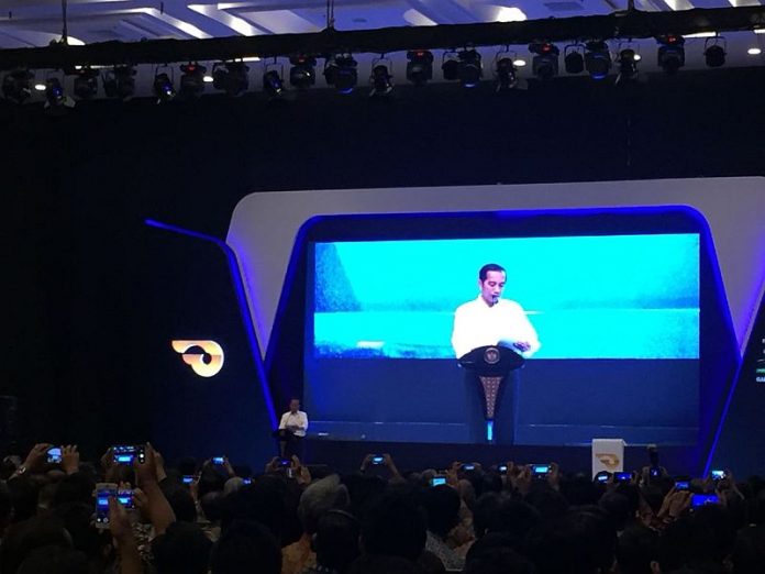 buka-pameran-giias-2018-jokowi-baru-pertama-kali-saya-hadir-WYmCOH0pry