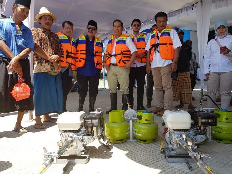 Lombok Bangkit, Pembagian Konkit LPG 3KG untuk Nelayan Lombok Tengah