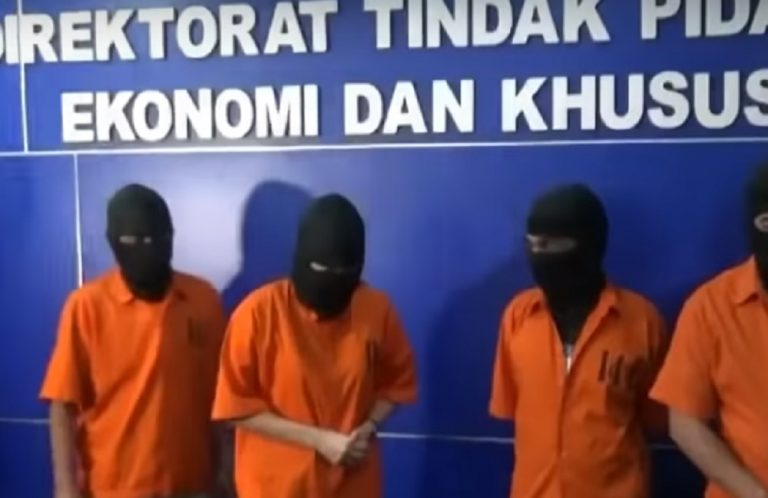 Polisi bongkar kasus pembobolan 17 bak, (sumber gambar: YouTube)