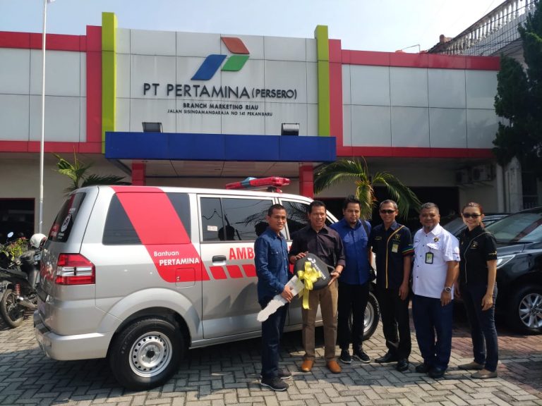 Pertamina Serahkan Mobil Ambulance Bagi Masyarakat Inhil