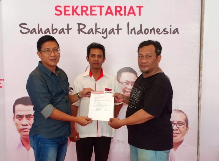 SRI Serahkan Hadiah Pemenang Rumah Acara Gerak Jalan Sehat