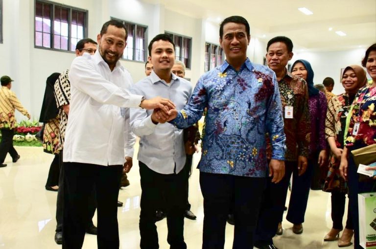 Garap Generasi Milenial, Mentan Amran Resmikan Enam Politeknik Pertanian